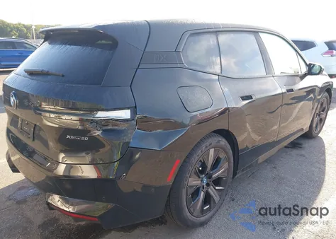 2025 BMW Ix xDrive50 z USA, uszkodzony, nr VIN WB523CF07SCU29481